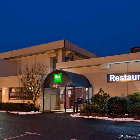 Hotel Ibis Styles Melun Rubelles Exterior foto