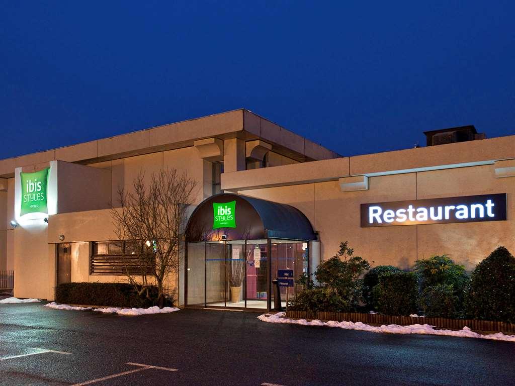 Hotel Ibis Styles Melun Rubelles Exterior foto