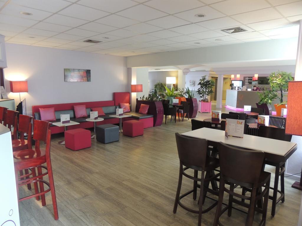 Hotel Ibis Styles Melun Rubelles Exterior foto
