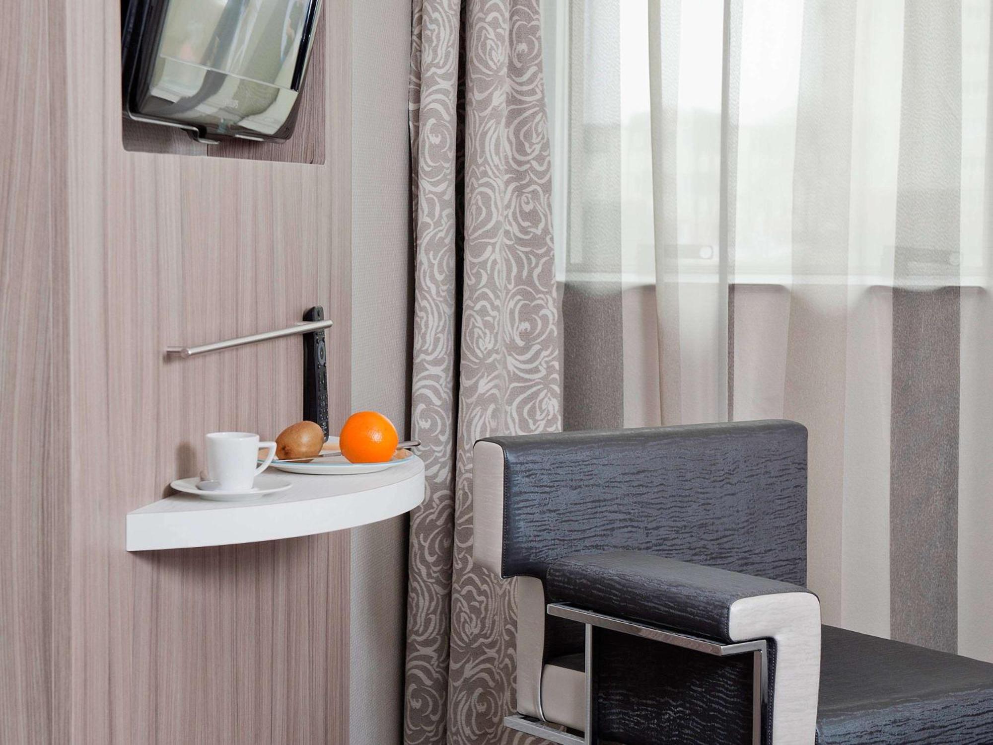 Hotel Ibis Styles Melun Rubelles Exterior foto