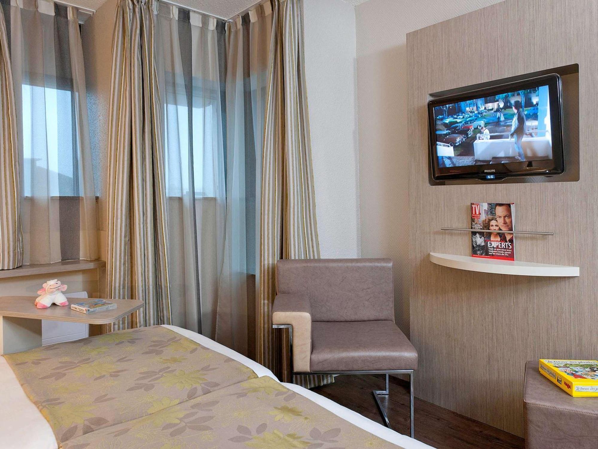 Hotel Ibis Styles Melun Rubelles Exterior foto