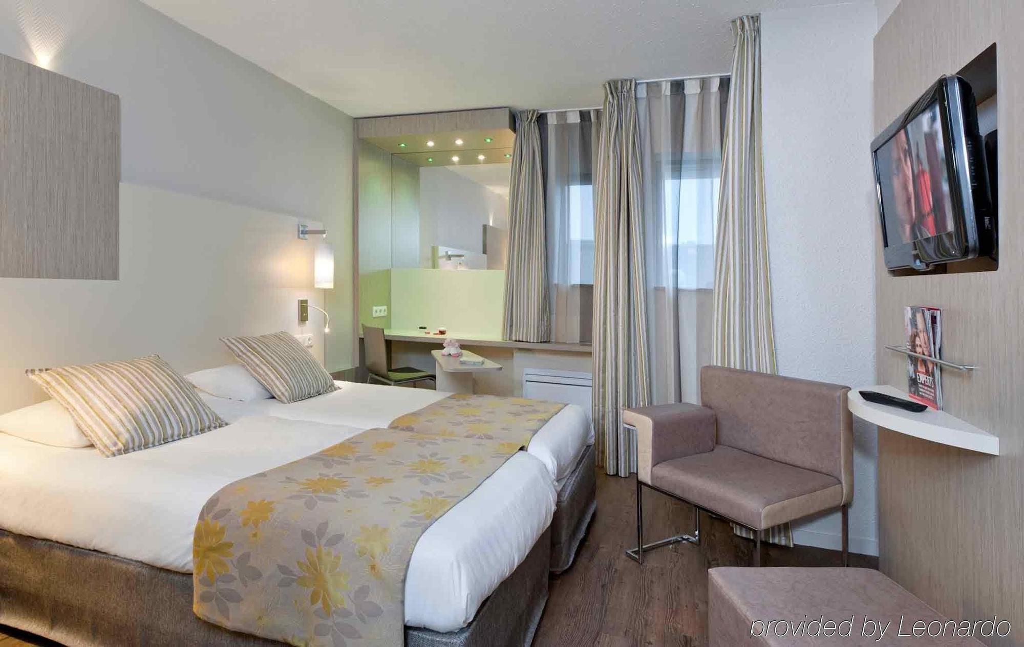 Hotel Ibis Styles Melun Rubelles Exterior foto