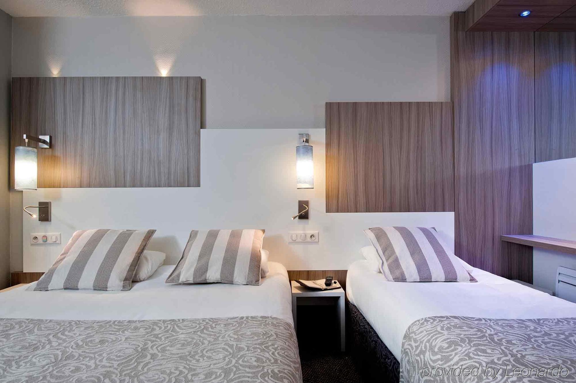 Hotel Ibis Styles Melun Rubelles Exterior foto
