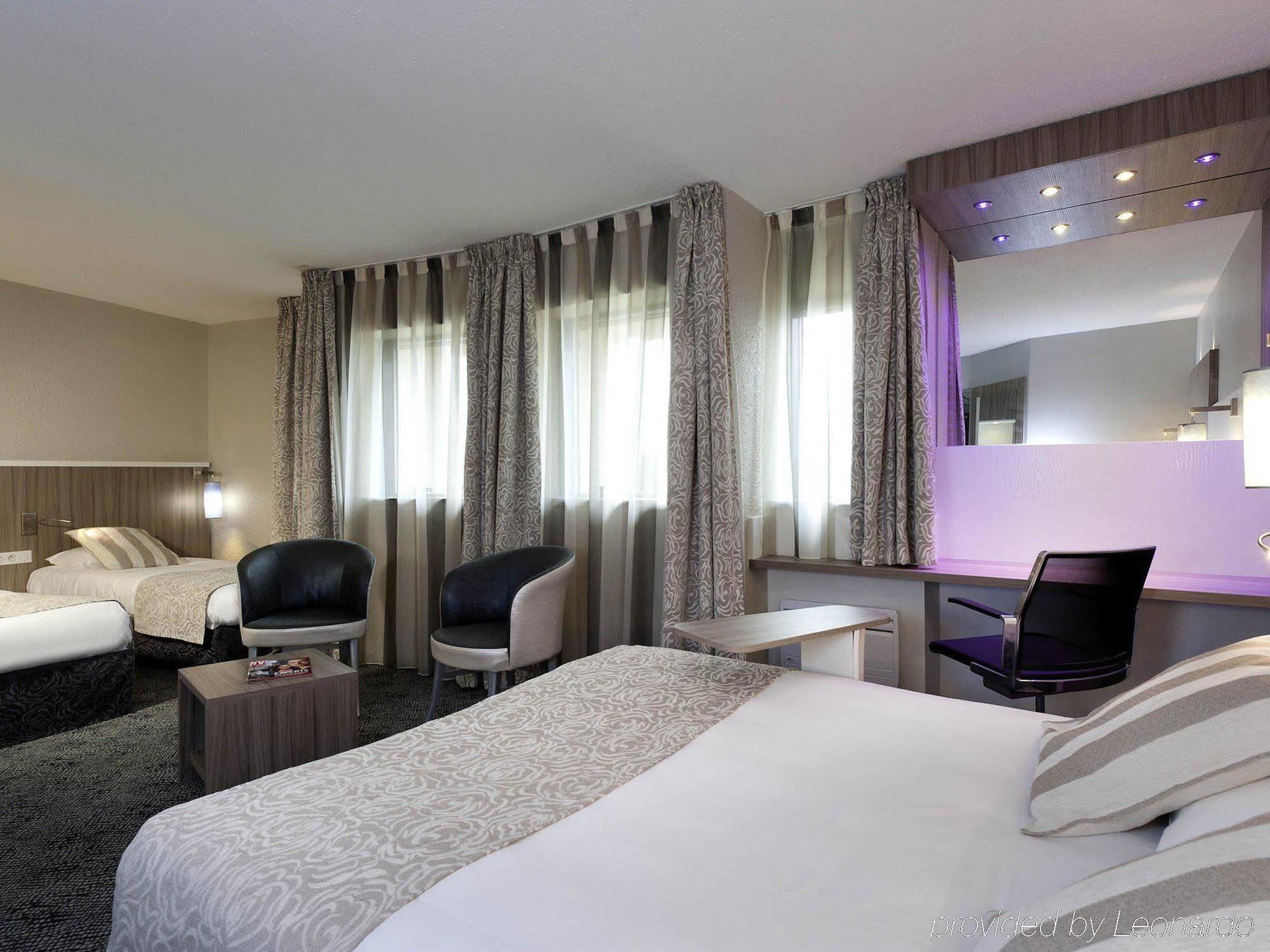 Hotel Ibis Styles Melun Rubelles Exterior foto