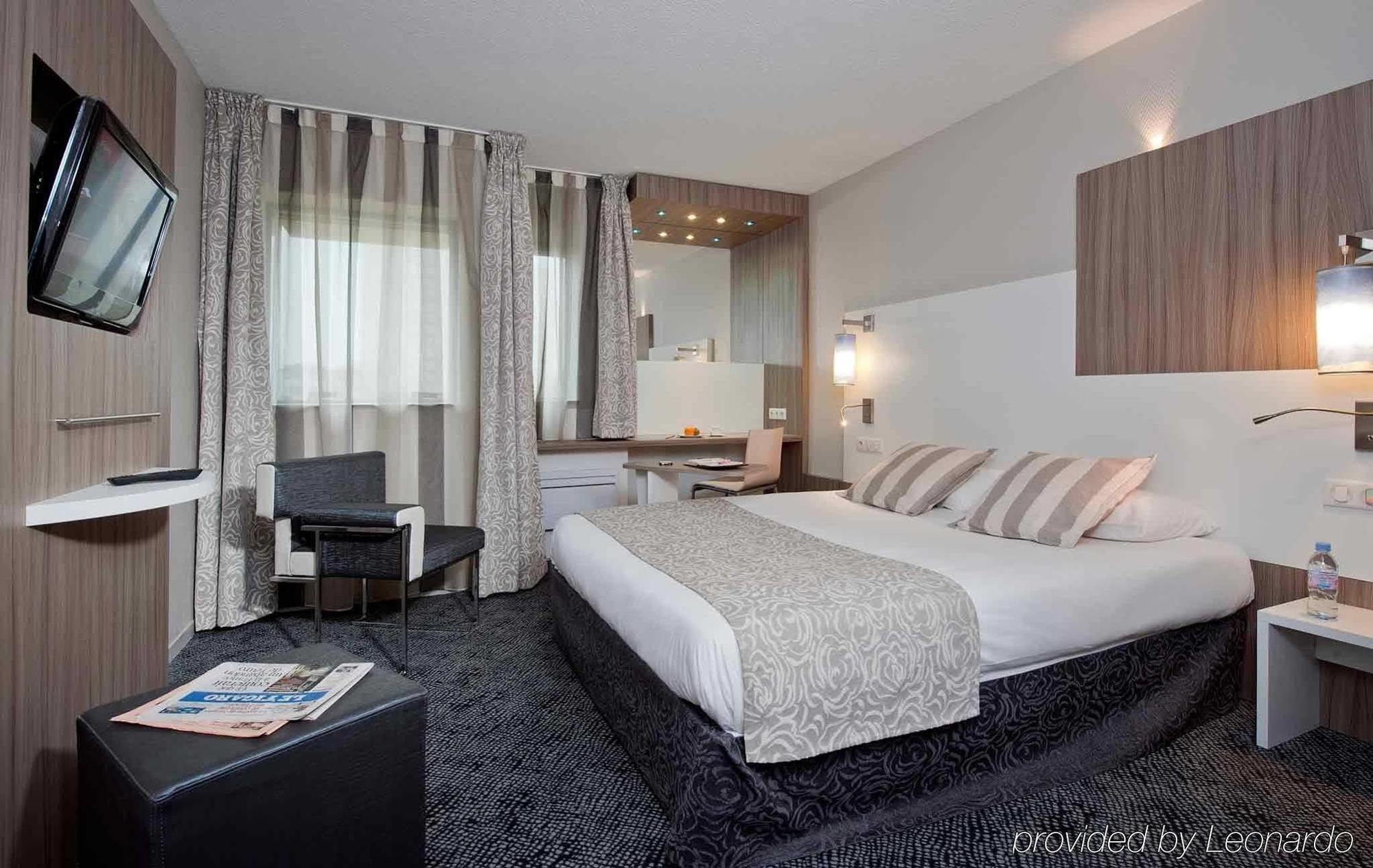 Hotel Ibis Styles Melun Rubelles Exterior foto