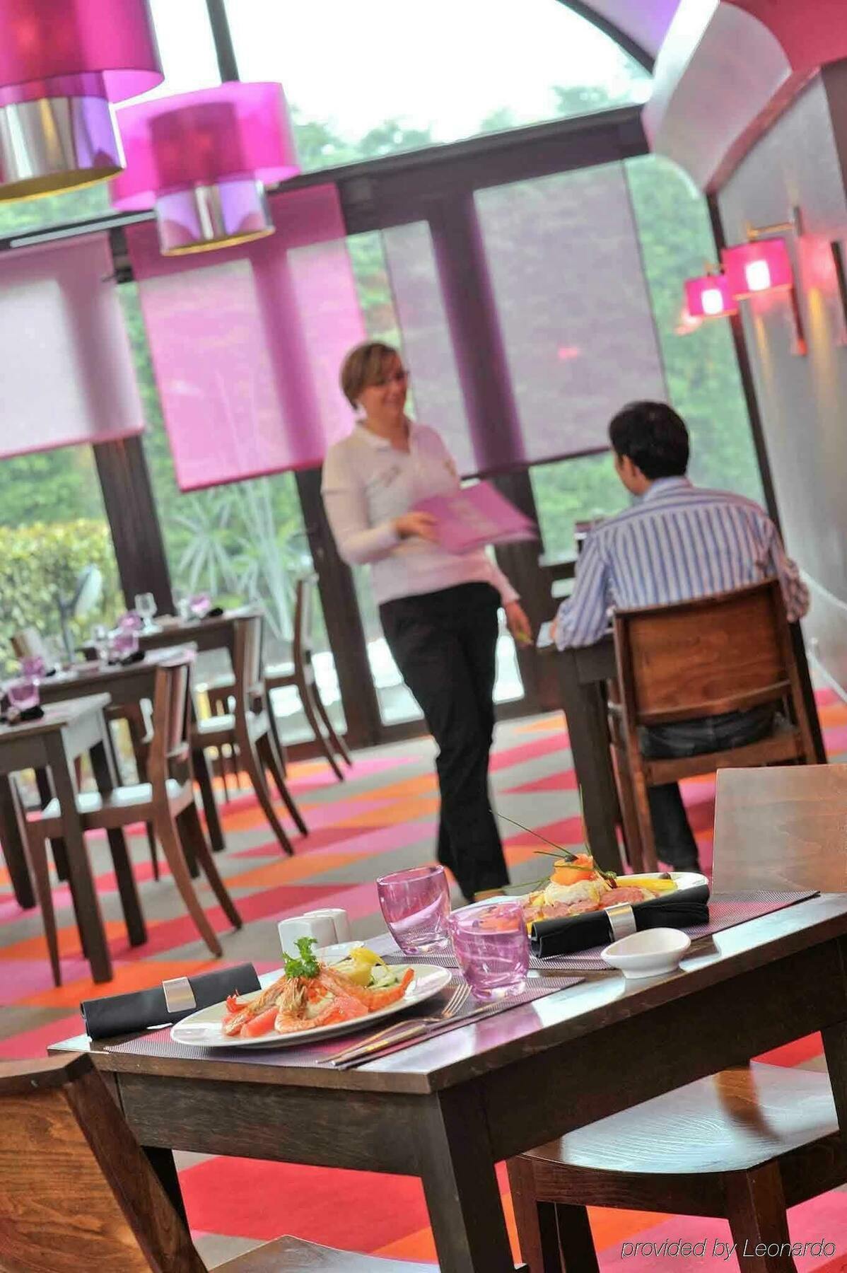 Hotel Ibis Styles Melun Rubelles Exterior foto